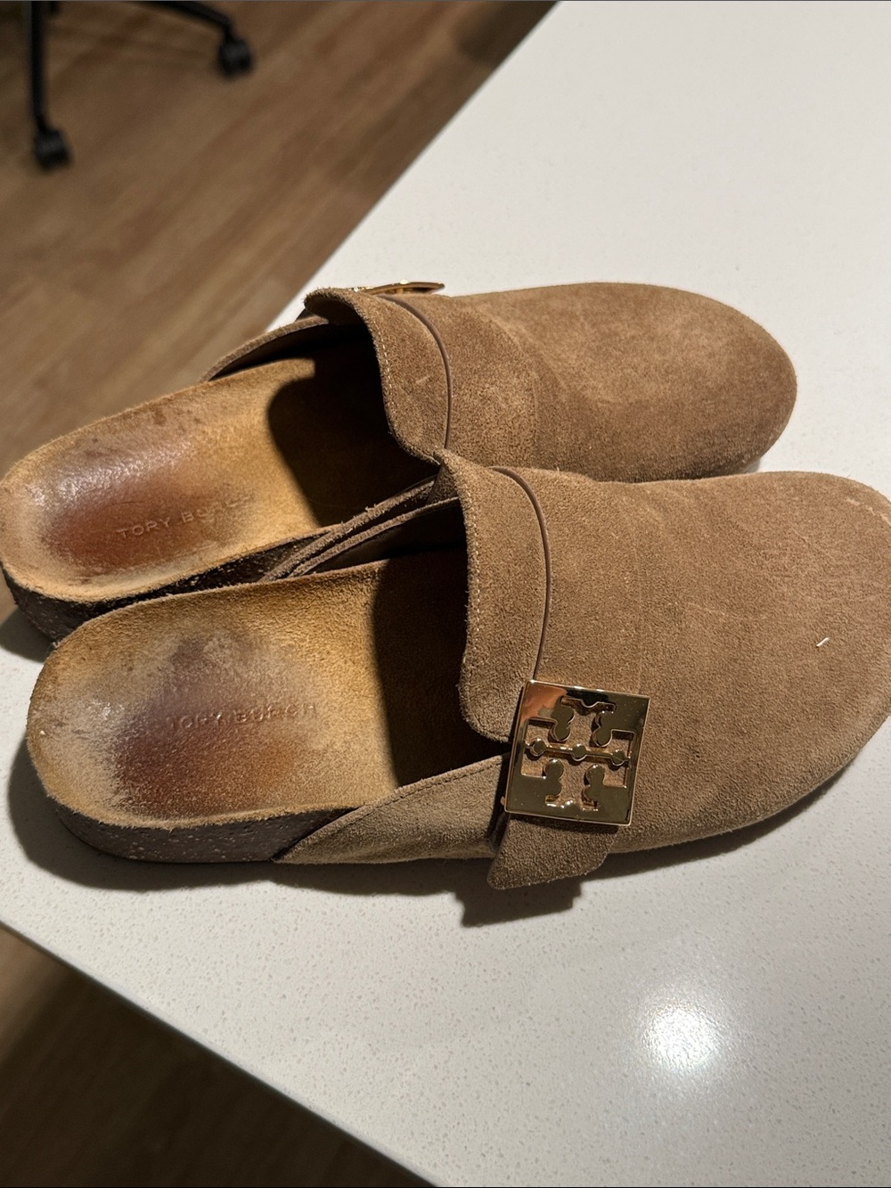Tory Burch Mellow mule Slip-On Mules with Gold Logo Accent size 7.5 - Picture 3 of 4